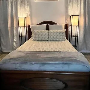 https://casita-8-minutes-from-crashboat-beach.greaterantilleshotels.net